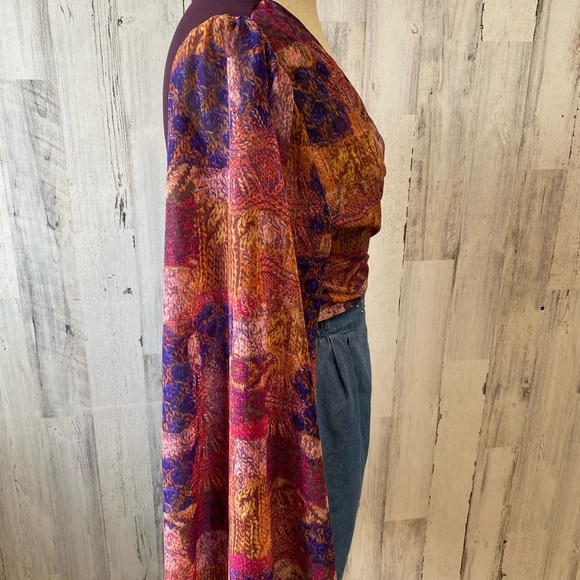 Colorful Wrap Blouse - Picture 3 of 7